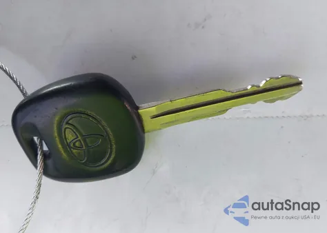 2013 Toyota Tacoma Prerunner V6 z USA, uszkodzony, nr VIN 3TMJU4GN3DM143237